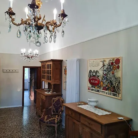Gate 46 * Genoa